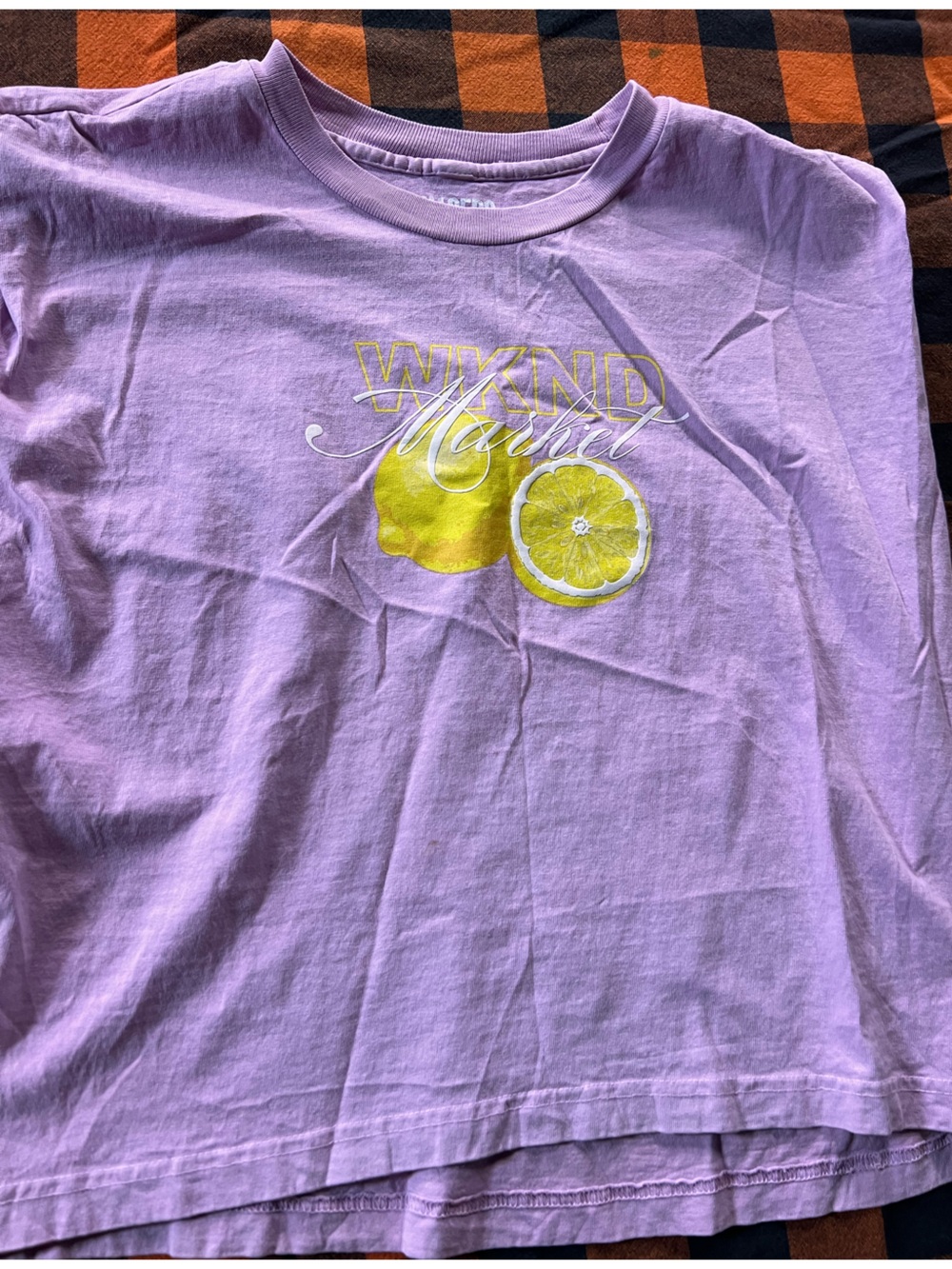 Lavender Muscle Tee with Yellow Lemon Graphic
